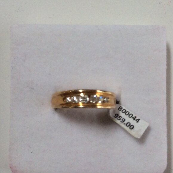 NWT STUNNING 14k GOLD & DIAMOND RING MSRP 1,375 - Picture 3 of 7